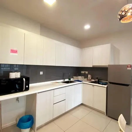 Cozy Suasana Suites Max 7Pax Johor Bahru Exterior photo
